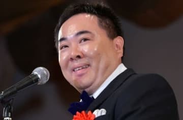 塚地武雅、千葉・我孫子駅構内の立ち食いそばショット公開⇨特大の唐揚げに「何度見ても食べたくなる！」