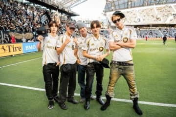 CORTIS、韓国アーティスト初の快挙！ソン・フンミン所属のLAFCホーム戦に登場
