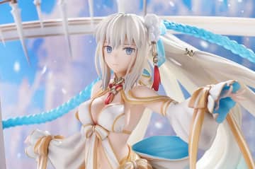 気品ある水着姿が美しい！『FGO』より「水妃モルガン」フィギュアが、豪華な円形装飾など見どころ満載