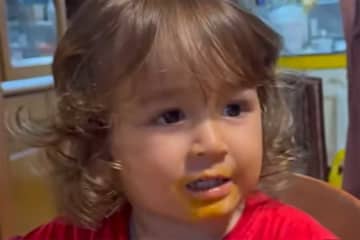 スイス生まれの1歳児が夢中に　「まるで掃除機」のような食べっぷりだった日本食とは