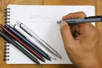 「仕事用シャーペン」でコスパ高すぎ！自動芯出し搭載「ノクフリー」の上位モデルが1500円でも安いワケ