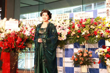 【レポート】市川由紀乃、5年ぶり東京国際フォーラムで＜新章＞開幕「再び歌える喜びを感じながらドキドキワクワクしている」