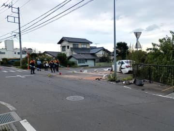 乗用車2台衝突、巻き込まれたオートバイの男性死亡　茨城・土浦【更新】
