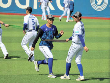 DeNA、ハマスタで2時間の全体練習　牧秀悟は宮崎で実戦、三浦監督「万全ならば帰ってきてもらう」