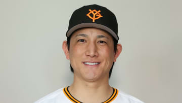 【巨人】小林誠司が練習試合でソロホームラン　ベンチもニコニコで小林とハイタッチ