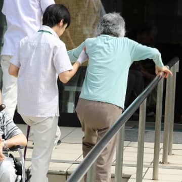 足の動脈硬化「下肢動脈性疾患」の最新治療…世界初の治療技術を東海大が開発