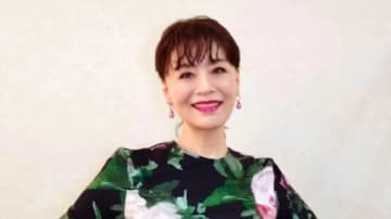大地真央 フルーツを使ったオシャレ手料理披露！マスカットやイチジクが入った食欲そそる美しいビジュアルに「豪華だわあ」「お皿のセンスも抜群」