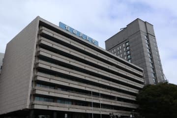 自由民主党の新体制が始動！党四役の経歴まとめ