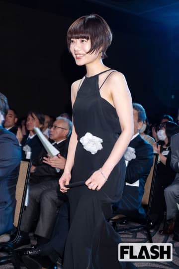 杉咲花、誕生日に母のチエ・カジウラが公開した写真に「子供の頃から約束されてる可愛さ」ファン称賛…俳優業を後押しした母との絆