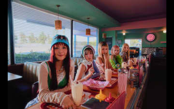 HITGS、タイトル曲「HAPPY」MV公開…個性的なビジュアルと中毒性あるサウンドが話題