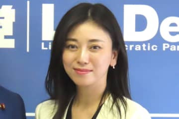 〝筆談ホステス〟斉藤里恵氏が銀座のクラブに入店　政界復帰は「完全に手放したわけではございません」