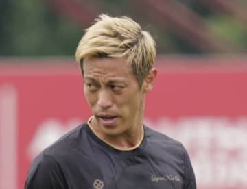 本田圭佑、高市新総裁の「働いて」発言に「質に拘れ」と提言。ネットでは「質への意識がないと結果は出ないですよね」と共感の声も