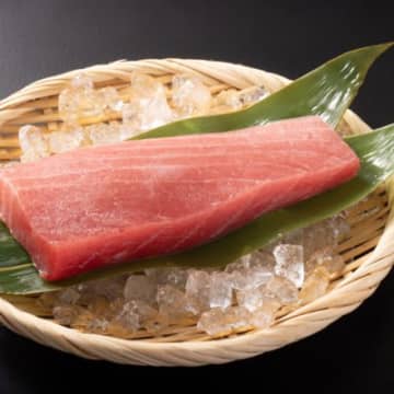 猫にマグロを与えても大丈夫？注意点や栄養成分、量の目安から正しい与え方まで徹底解説