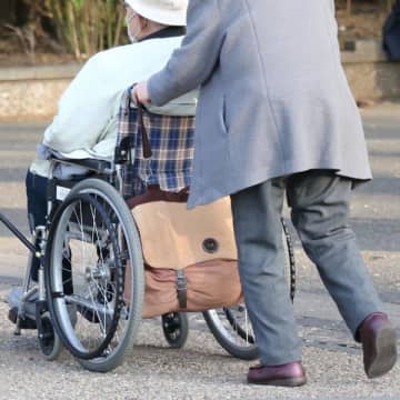 「市民後見人」…時間をかけてでもなることのメリットとは？【親を要介護にさせたくない】