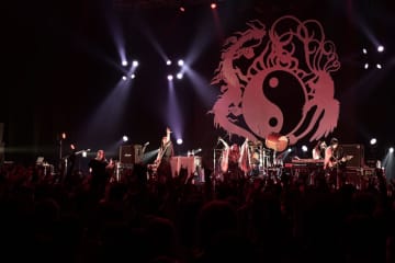 陰陽座、“一度きり”の『吟澪御前』ツアー　「この場で覚悟してください」――全身全霊の今を観て