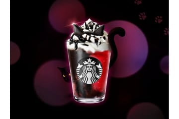 【スターバックス】“黒猫”モチーフの新作「アサイー ベリー フラペチーノ」が登場