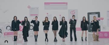TWICEドキュメンタリー映画『ONE IN A MILL10N』メンバーの今を切り取った場面写真解禁　入プレ第1弾はビジュアルシート