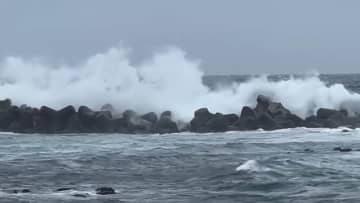 台風22号あす「非常に強い勢力」に…9日には伊豆諸島に最接近　関東も暴風域に入るおそれ