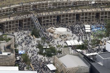 万博、黒字最大280億円　運営費収支、物販も好調
