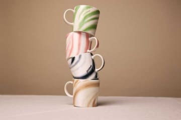 Café Kitsuné × Iittalaの限定マグカップ♡心と時間を彩るデザインコレクション