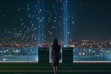 渋谷スカイで光と音の冬イベント、“ミラーバルーン”煌めく幻想空間＆シャボン玉舞うルーフトップ