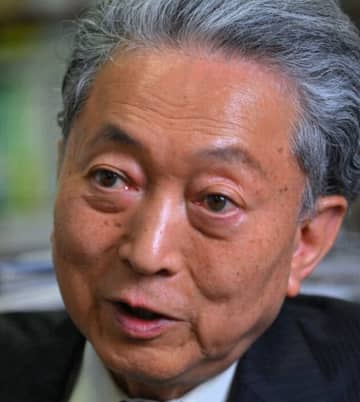 元総理・鳩山由紀夫氏、高市新総裁に「弱い犬ほどよく吠える」と異例の苦言。ネットでは「あなたよりはマシな大臣になりますよ」と批判的な声も