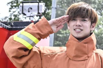 名門バルサも関心｢爆豪さんの力が必要です！｣J1川崎が20歳MF大関友翔の“ヒロアカ爆豪”仮装ショット公開！ U-20W杯でフランス撃破へ“背番号10”の活躍に期待