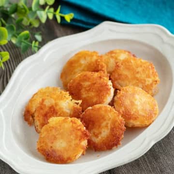 【これ、じゃがいもが無限に食えるやつだ】「子どもがすんごい気に入ってた」「ビールにも合う！」さくほくチーズポテトのレシピ