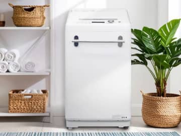 エディオン、スマホ対応のタテ型洗濯機　他社家電の操作も