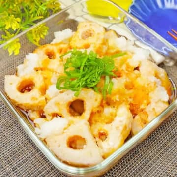 【れんこんは揚げるのが1番ウマい】「食感がクセになる！」「家族の食い付きがめっちゃいい！」毎日でも食べたい簡単絶品おかずレシピ4選
