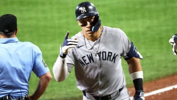 ヤンキースが最大5点差を大逆転勝利　ジャッジが衝撃のポール直撃弾＆3安打・走者なしから申告敬遠　崖っぷちから地区S1勝