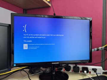 アップル、WindowsのBSODを皮肉る広告を公開。Macの安全性を強調