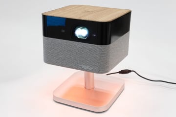 エプソン、3色LED採用の新光学エンジンで明るさと色表現がアップしたフルHD／4Kプロジェクター「EF-61／62」「EF-71／72」