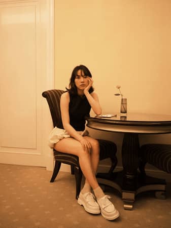 のん、美脚際立つ私服コーデにファン興奮「色気出過ぎ」