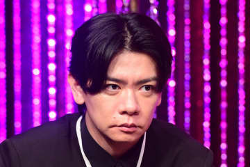 野田クリスタル　中学時代の通信簿になぜか２と８の数字がズラリ「５段階評価なのに…」