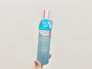 ベタベタ前髪が本当にサラサラに！「ダイアンボヌール ドライシャンプー」おすすめの理由｜編集部の推しアイテム