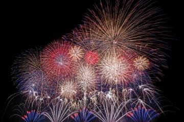 【鴻巣】秋の夜空を彩る約2万発の花火「こうのす花火大会」：10/11(土)