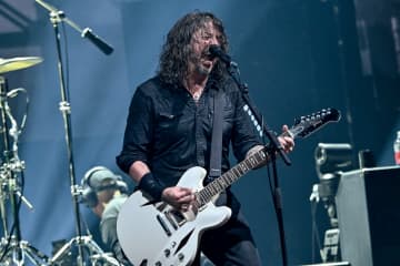 【ライブレポート】フー・ファイターズ、17年ぶり単独来日公演が開幕