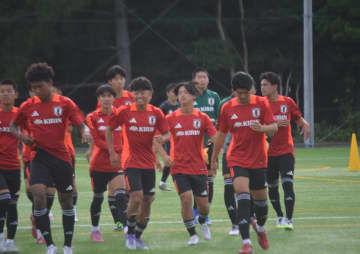 ウズベキスタン遠征を行うU-16日本代表がトレーニングを実施