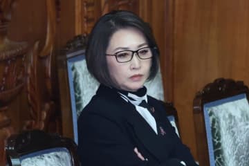 三原じゅん子大臣　小泉陣営写真から〝隠れた〟指摘に「私逃げも隠れも致しません」
