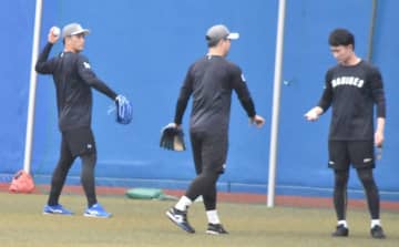 ロッテ・小島和哉「しっかりと課題を持って取り組まないといけない」〜10月8日のZOZOマリン秋季練習〜