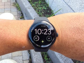 「Pixel Watch 4」はPixel Watch 3から何が変わった？ 実機で比較