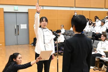 障スポ「全力で挑む」　茨城県庁で選手結団式　25日から滋賀大会