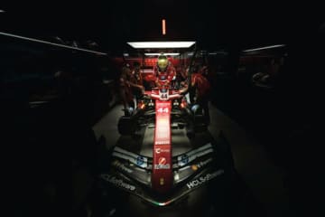 フェラーリ、得意のシンガポールGPで失速「3周ほどプッシュした後、ブレーキが効かなくなった」
