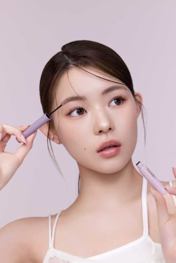 【mude.】“インスパイアスキニーブロウカラ”が先行発売！抜け感眉を叶える新定番
