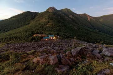 【この秋、行きたい 八ヶ岳】「編笠山」 どっしりとした山容！  八ヶ岳の南端