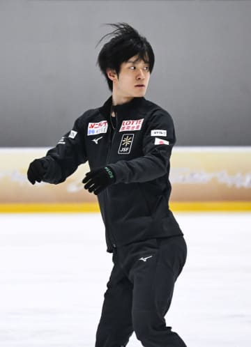 山本草太、腰痛悪化で棄権も　フィギュアCSトリアレティ杯