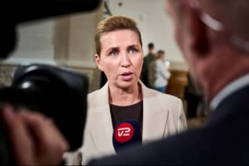 デンマーク、１５歳未満のＳＮＳ利用禁止へ　首相「子どもの幼少期奪っている」