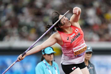 五輪女王・北口榛花は、それでも前を向く　苦悩のシーズン、「一生に一度」の舞台で悔しさ