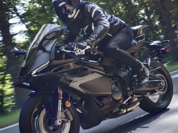 ヤマハ新型「YZF-R9 ABS」登場　トルクフル＆扱いやすいスーパースポーツ